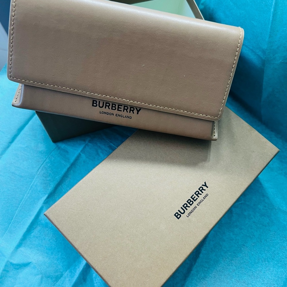 Burberry daisy women sunglasses